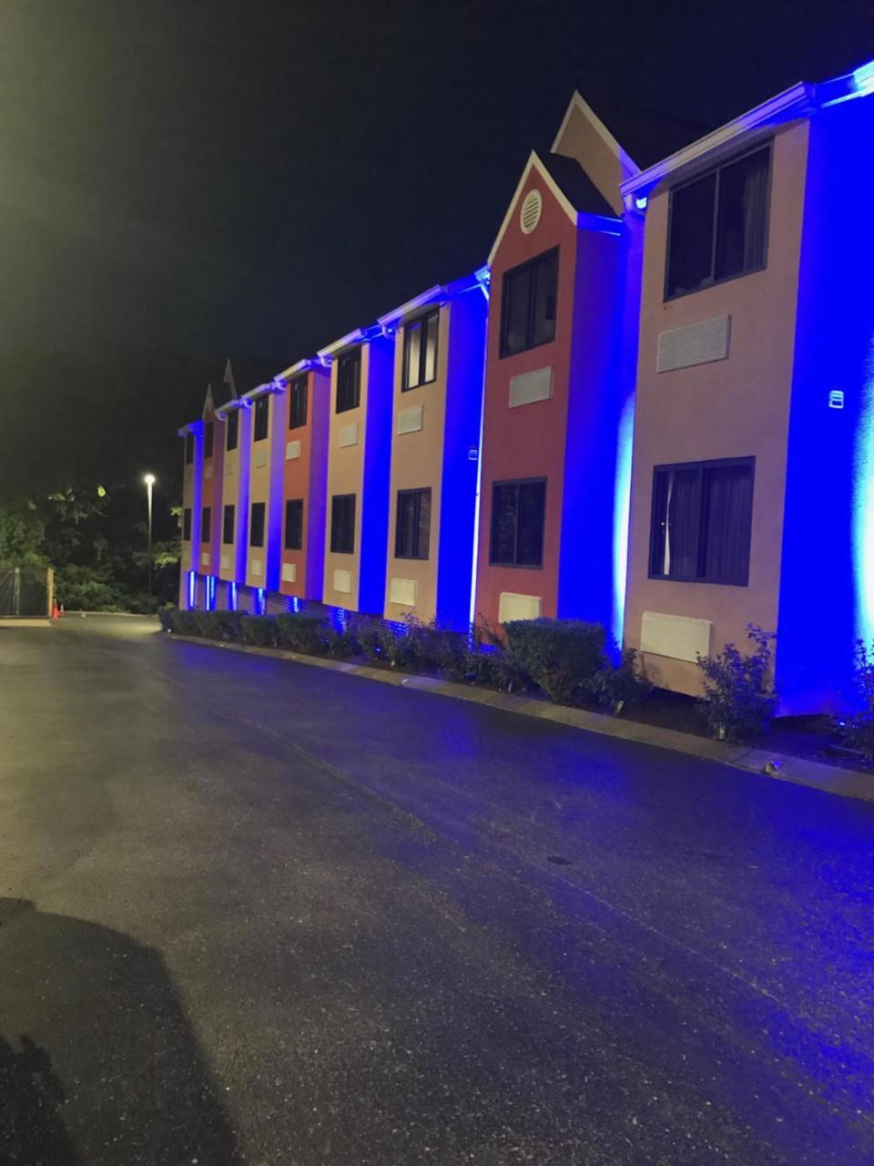 Microtel Inn By Wyndham - מורפריסבורו מראה חיצוני תמונה